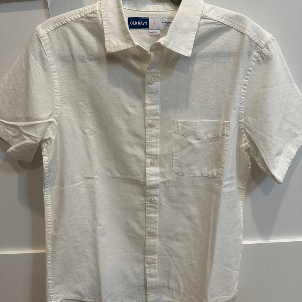 Old Navy Everyday Short-Sleeve Button-Down Shirt – White, Size S